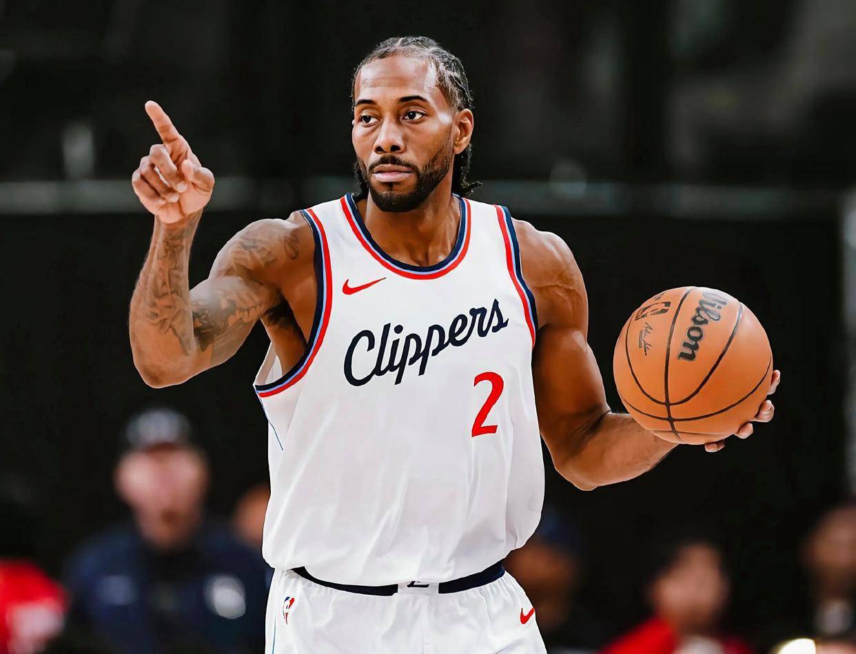 关于洛杉矶快船迎德甲关键赛，赛前调整名单，压力陡增，更衣室氛围转暖的信息